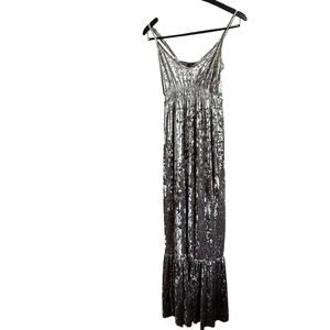 Romeo + Juliet Couture Silver Crushed Velvet Tiered Maxi  size small